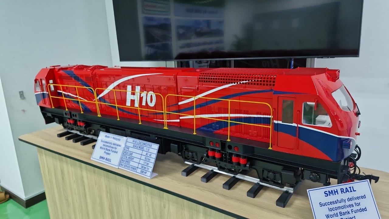 1:10 scale H10 locomotive display model fabricated by 3D Forger Malaysia for SMH Rail